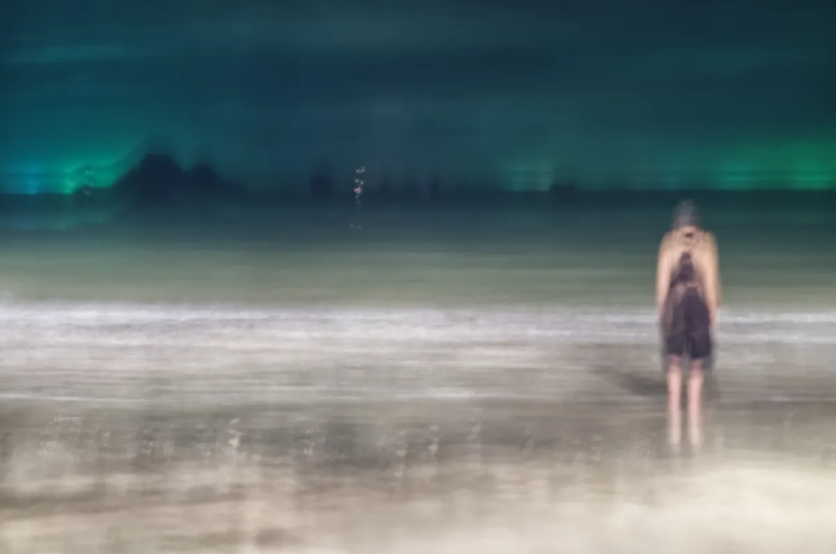 Night spirit surround my mind
